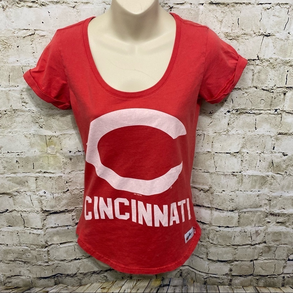 Nike Cooperstown Collections  Cincinnati Red Short Sleeve Top